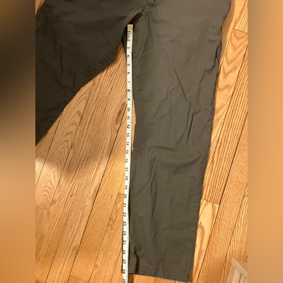 Men’s Grey Wrangler Performance Series Pants. Size 34 x 30. - Picture 5 of 6